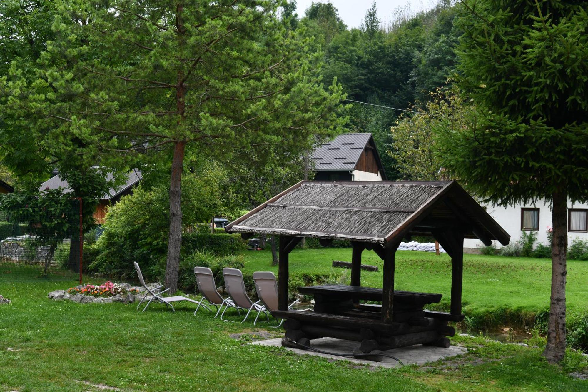 Guest House Martin Korana Exterior foto