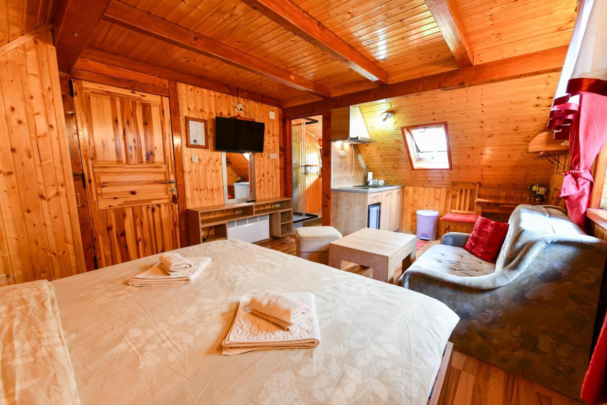 Guest House Martin Korana Exterior foto