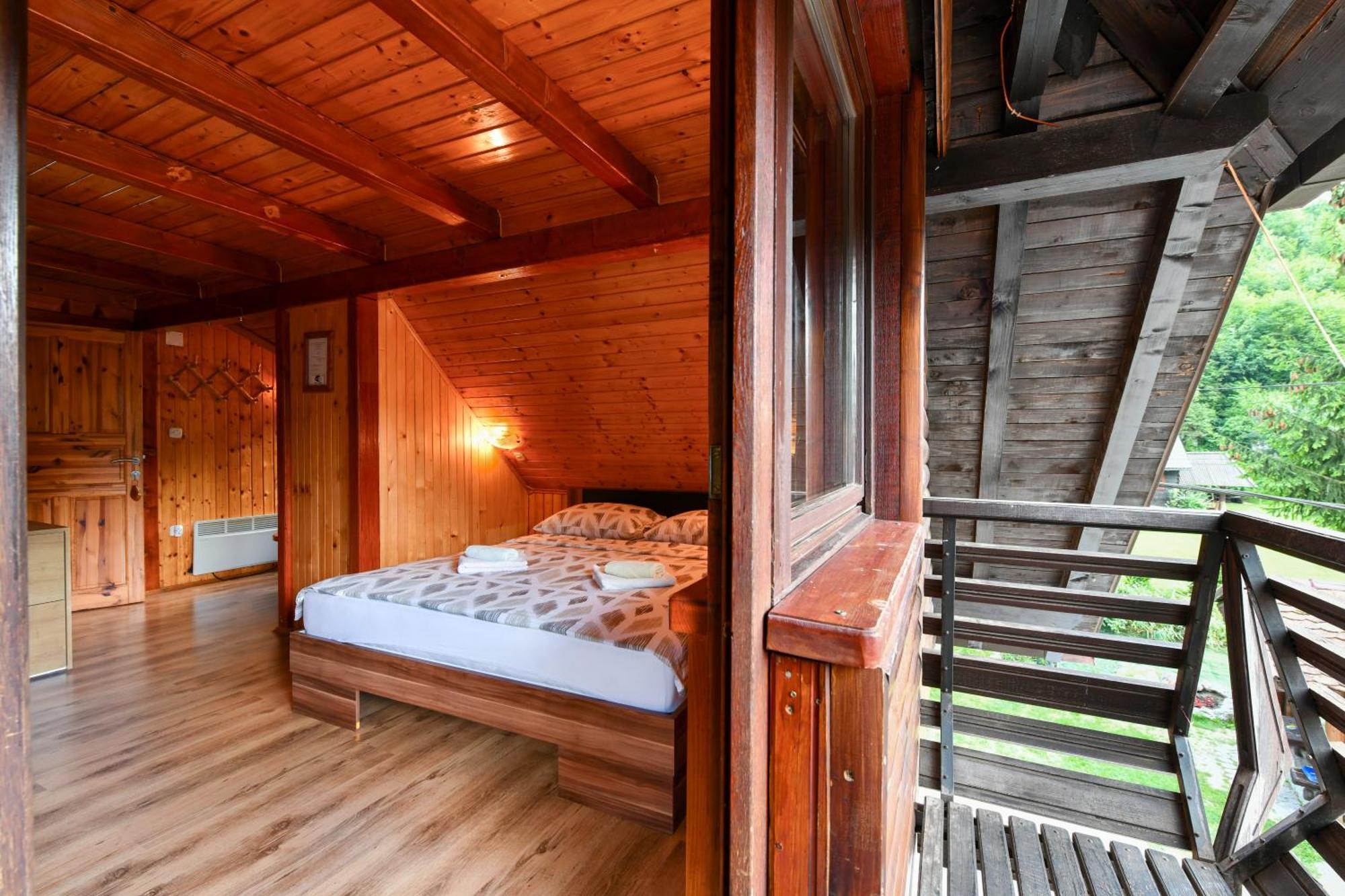 Guest House Martin Korana Exterior foto