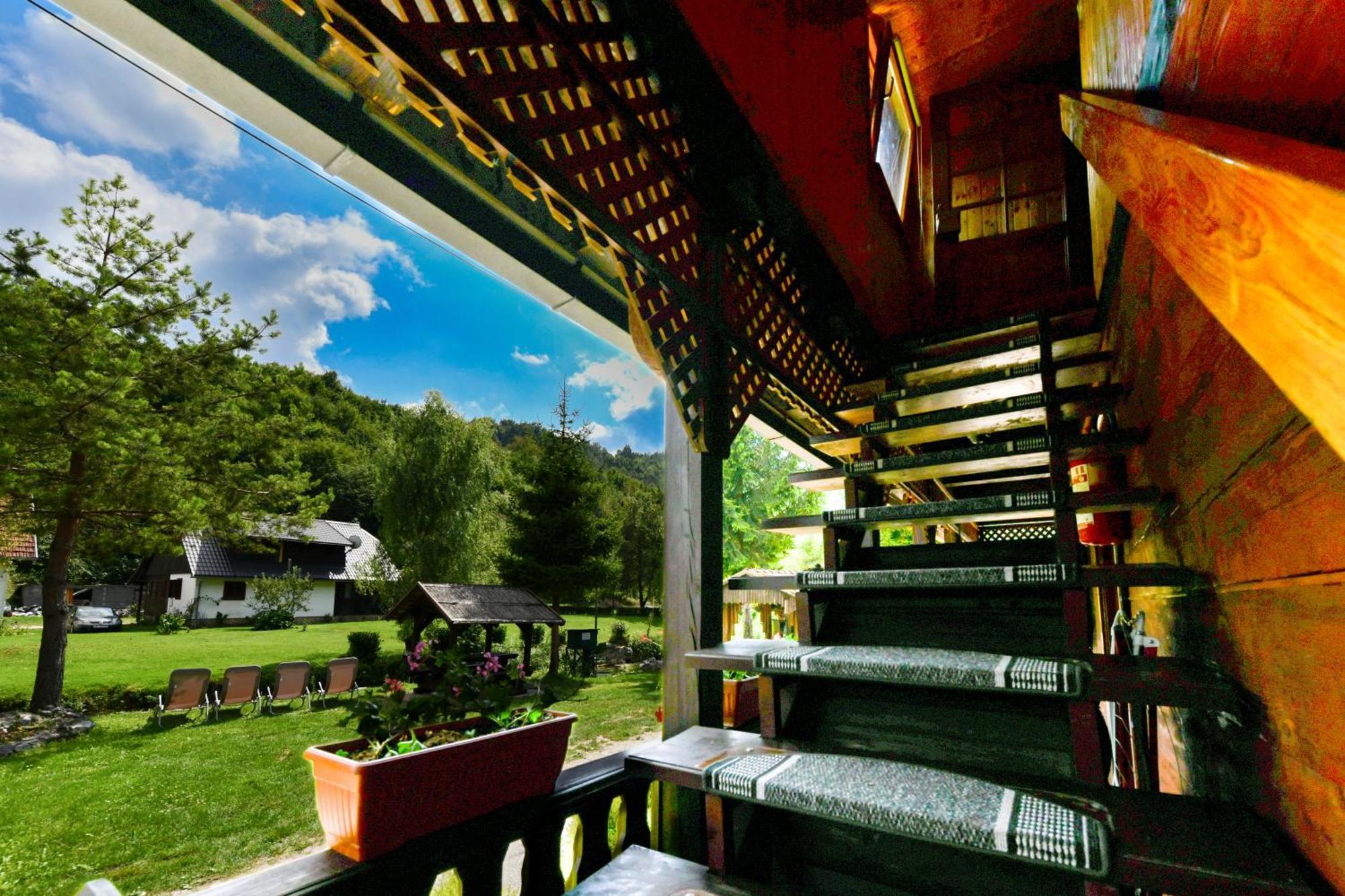Guest House Martin Korana Exterior foto