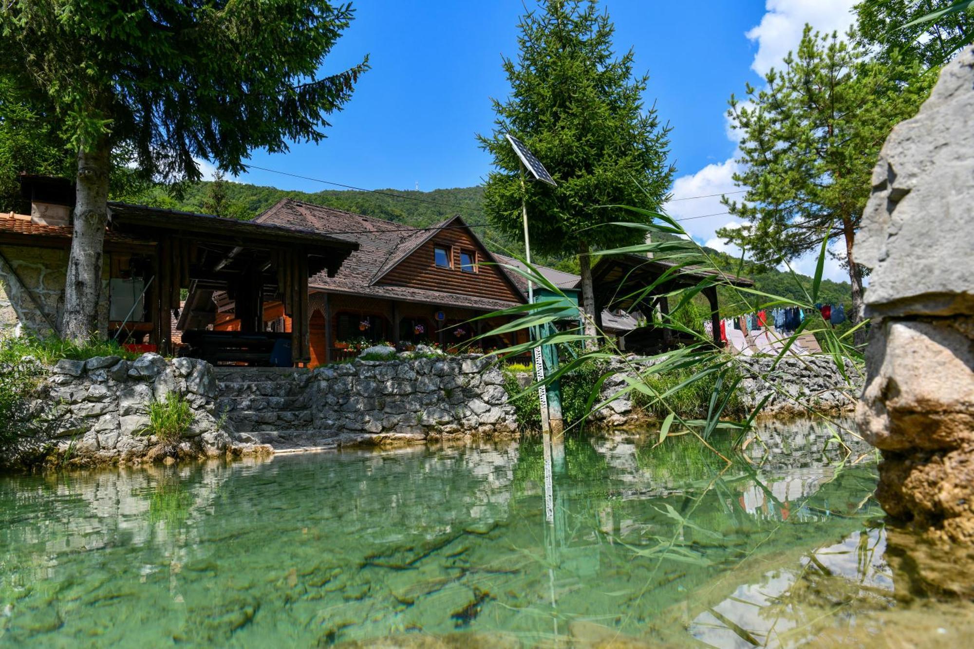 Guest House Martin Korana Exterior foto